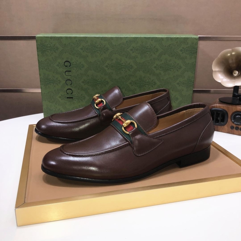 G*u*i leather shoes